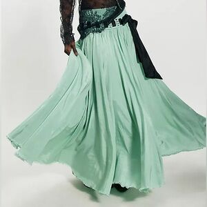 FREE PEOPLE HARLOW MAXI SKIRT NWT SIZE M